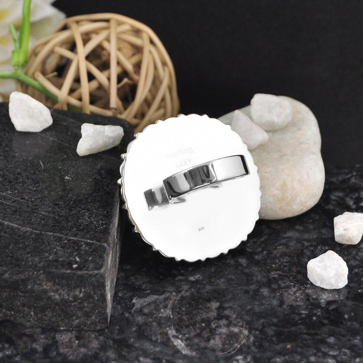 19.22cts Back Closed Natural White Wild Horse Magnesite Silver Ring Size 8 4756